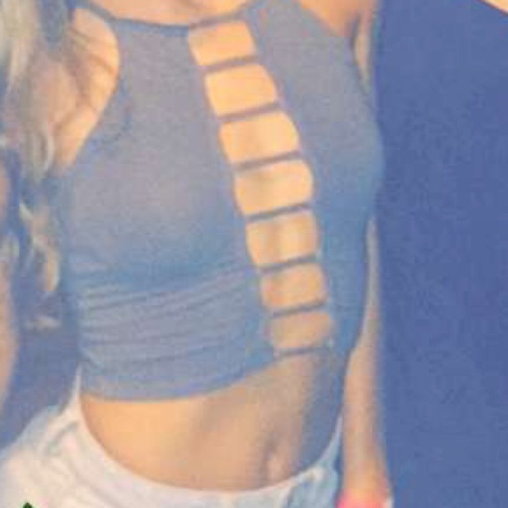 Grey crop top. Ladder cut out front - Picture 2 of 3